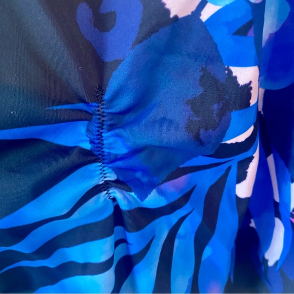 Strappy Plunge One Piece Swimsuit - Picture 5 of 10